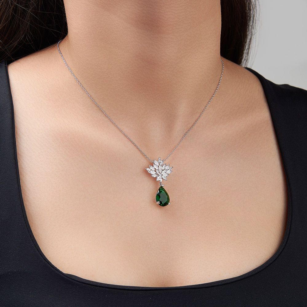 Yeşil Kristal Taşlı Kolye (Altın Kaplama) - N0520 Görseli